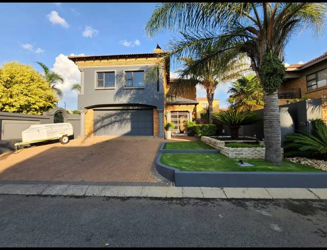 4 BEDROOM HOUSE FOR SALE IN SONNEVELD